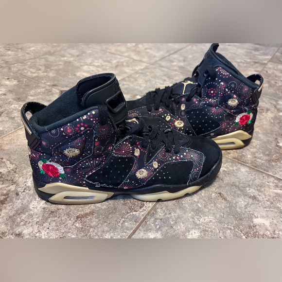 RARE!! BOYS NIKE AIR JORDAN 6  RETRO CHINESE NEW YEAR SHOES AA2495-021 SZ 7Y - Picture 1 of 7